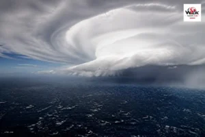 إعصار تشوي-وان يندفع شمالاً... ماذا تعني قوته فوق غرب الهادئ؟
